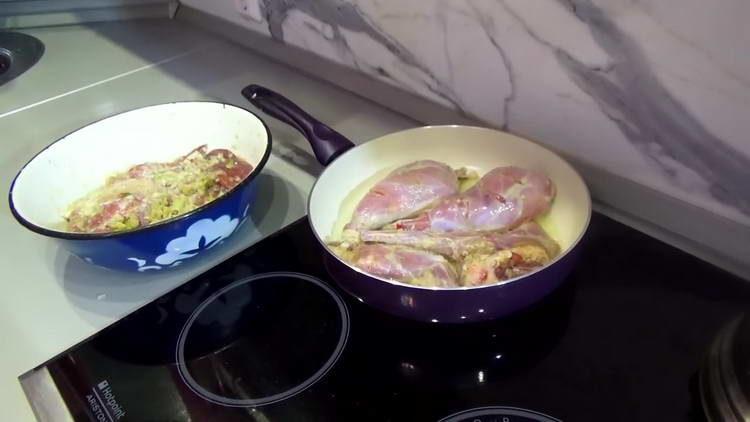 mettre le lapin dans une casserole