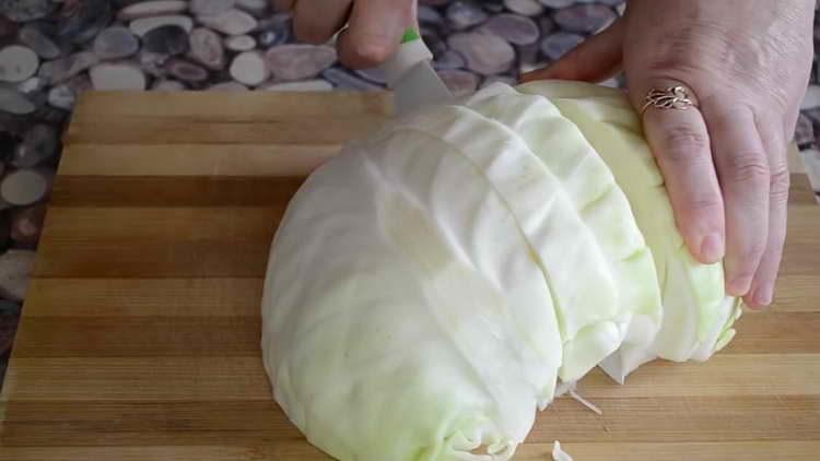 cut the cabbage into slices
