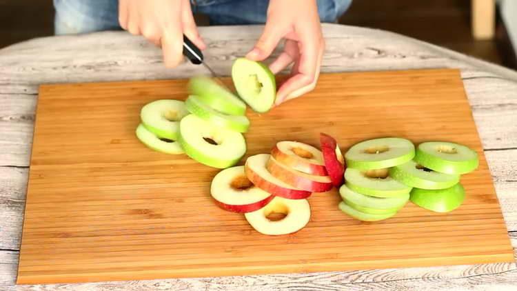 izrezati jabuke na kriške