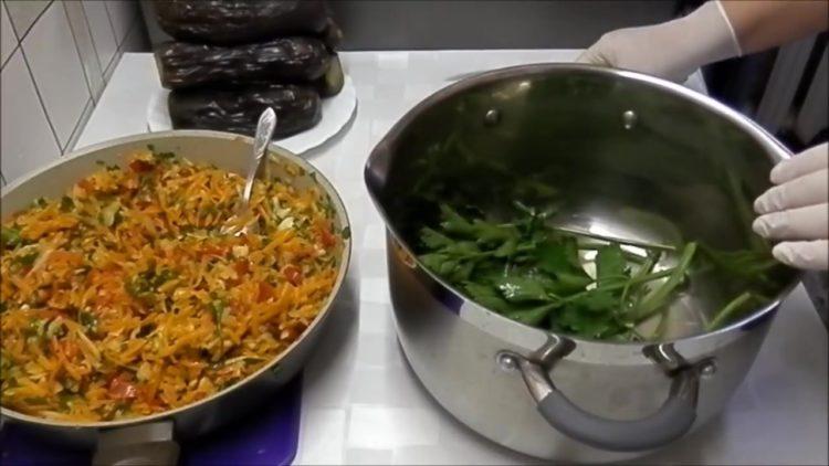 mettre les verts dans la casserole au fond