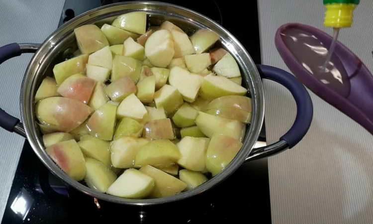 send apples to the pan