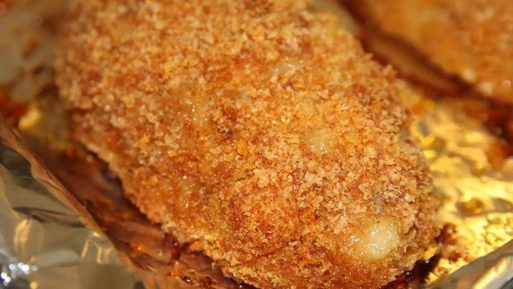 Chuletas de pollo al horno según una receta paso a paso con una foto