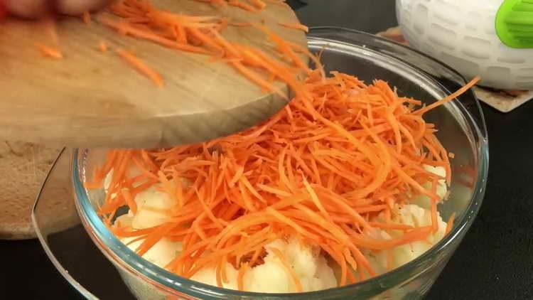 mettre les carottes pour le chou
