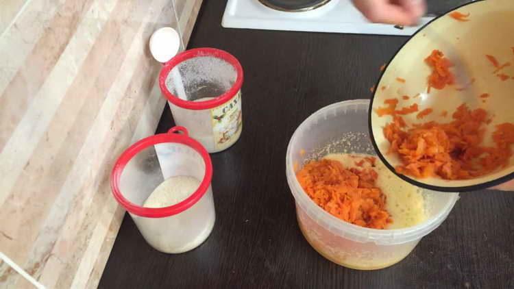 combiner les œufs et les carottes