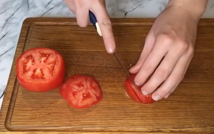 chop the tomato