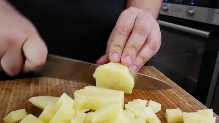 hacher les pommes de terre