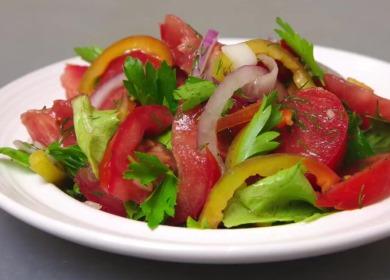 Д Salade de légumes rapide avec une meilleure vinaigrette