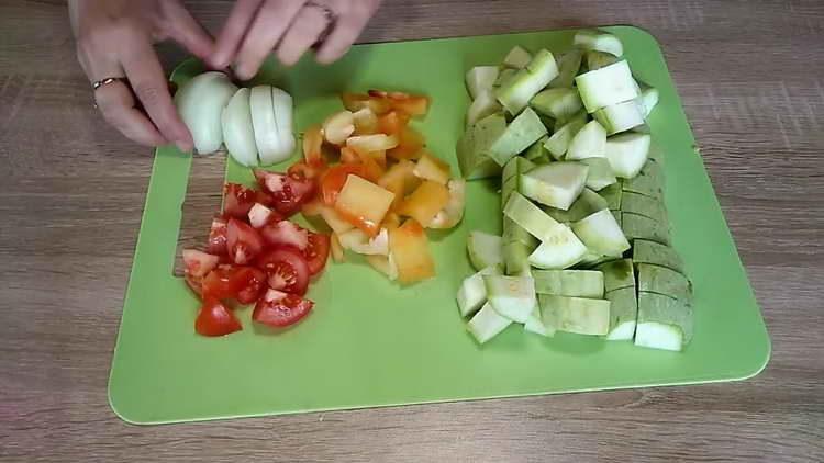 laver et hacher tous les légumes