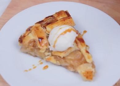 Incredibly delicious apple pie in the oven