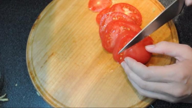 hacher les tomates