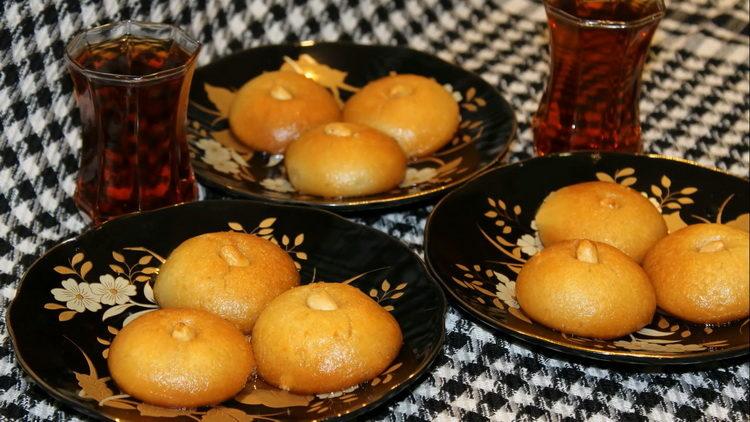 Tender and delicious Turkish sweetness Shekherpare