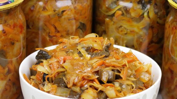 cabbage with mushrooms for the winter is ready