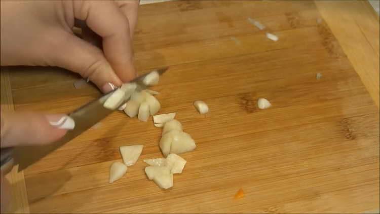 chop the garlic