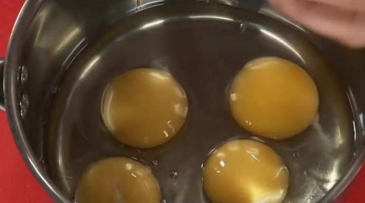 casser des œufs