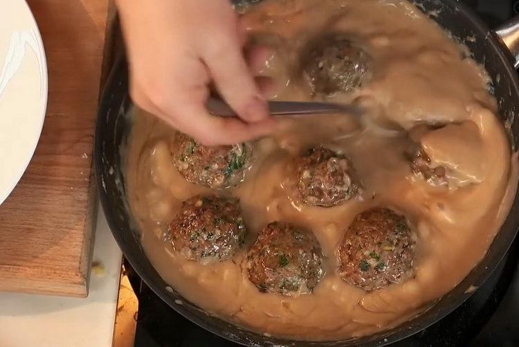 mix meatballs with minced meat