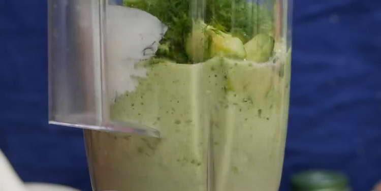 beat vegetables in a blender