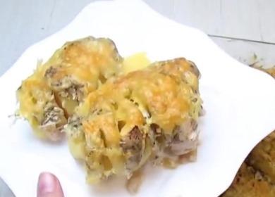What to cook for lunch  - a delicious and simple dish of potatoes and chicken
