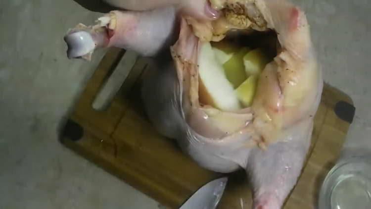 relleno de pollo con manzanas