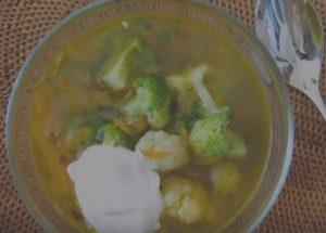 Cocinar una sopa vegetariana ligera y sabrosa: receta con fotos paso a paso