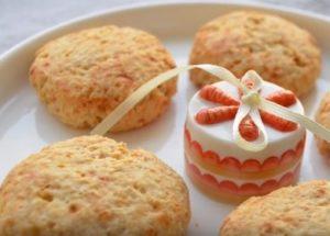 Apetitoso horneado sin azúcar en casa: cocinamos según una receta paso a paso con una foto.