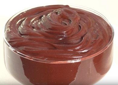 Delicioso flan de chocolate chocolate crema