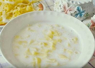 Deliciosa sopa de leche  con fideos caseros
