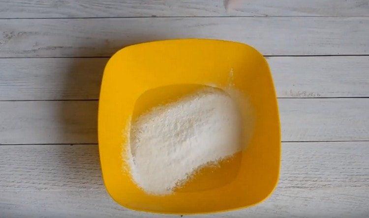pour water into a bowl, sift the flour.