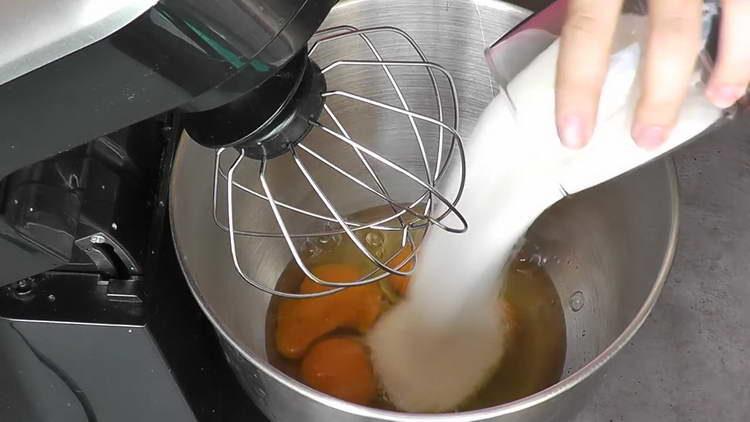 add sugar and salt to the eggs