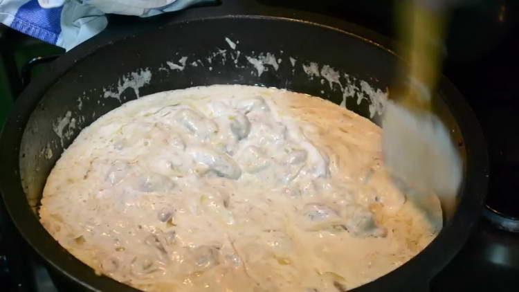 add sour cream to the pan