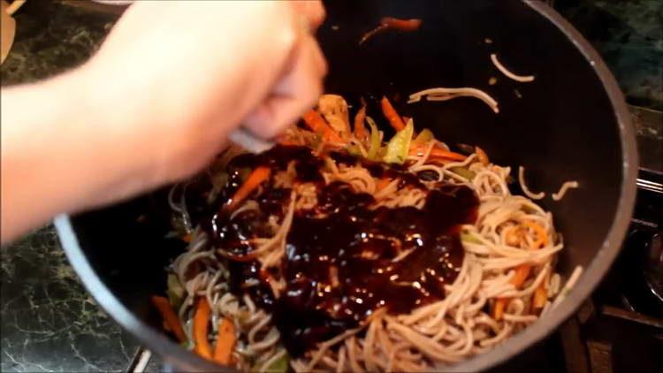 pour noodles with sauce