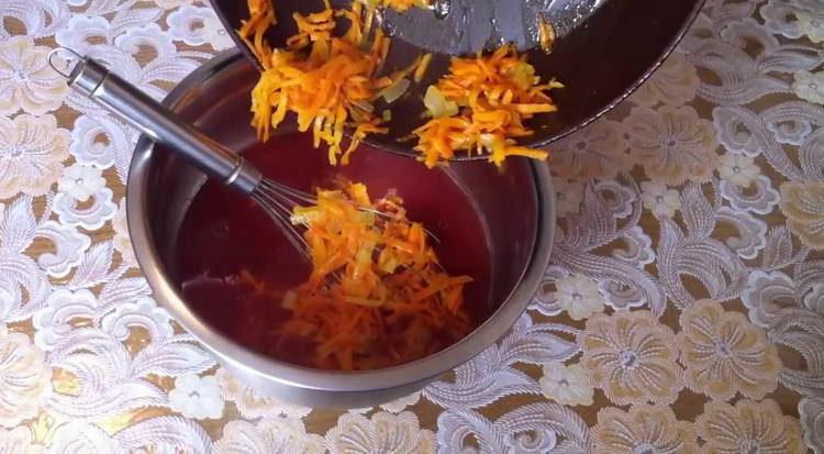 nous envoyons des carottes à la pâte de tomate