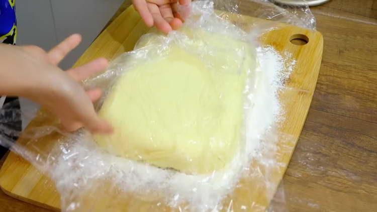 we shift the dough to flour with flour