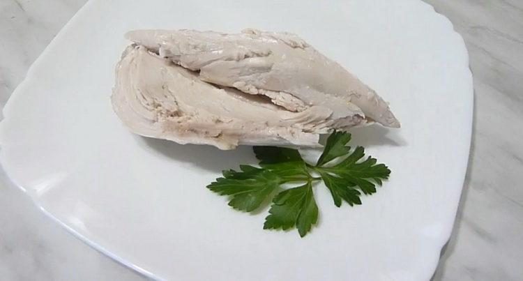 How to cook chicken according to a step by step recipe with a photo