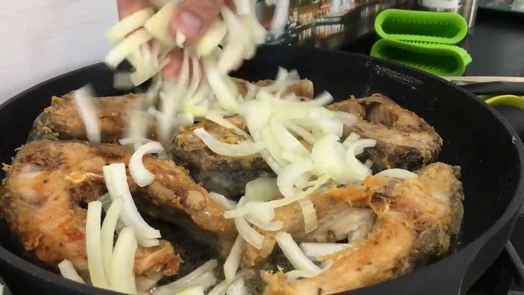 put the onions in the pan