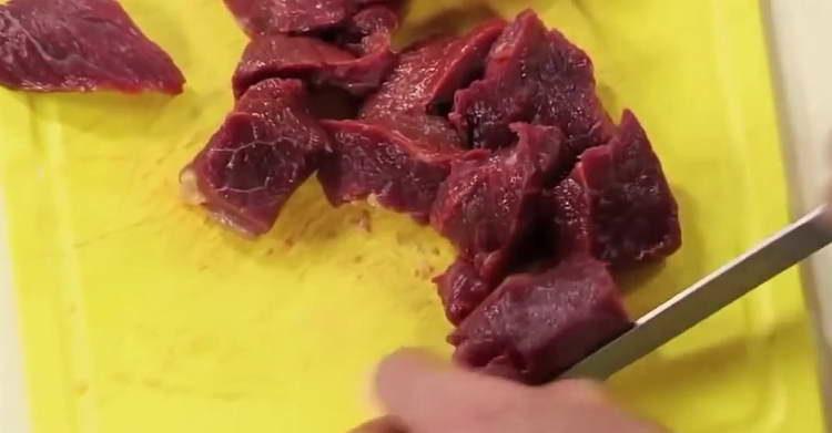 cortar la carne en rodajas