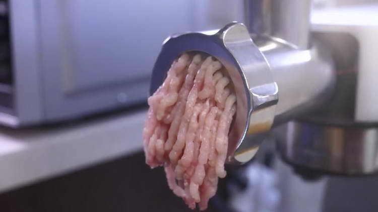 skip the chicken fillet through a meat grinder