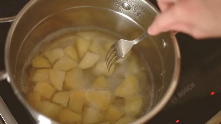 faire bouillir les pommes de terre