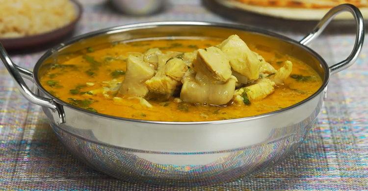 Pollo al curry en leche de coco - Receta india