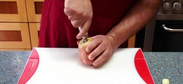 cut the core out of the apple