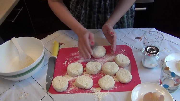 nous formons des gâteaux au fromage