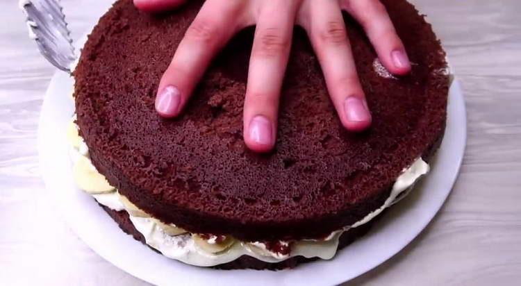 couvrir avec un deuxième gâteau