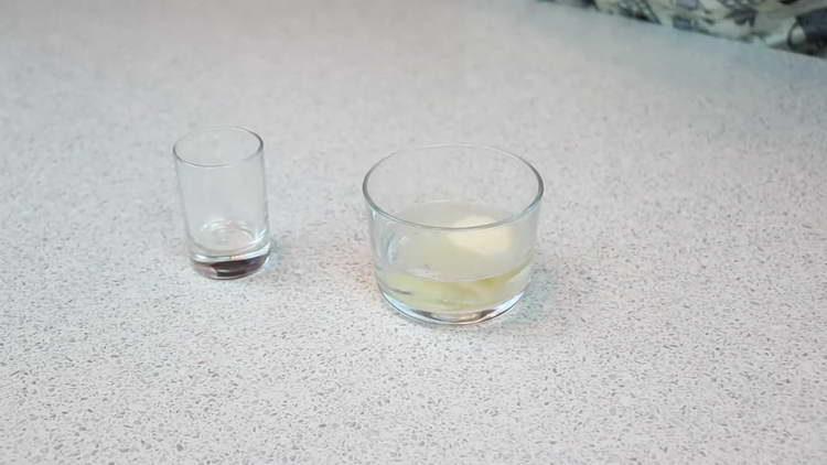 dissolve gelatin in water