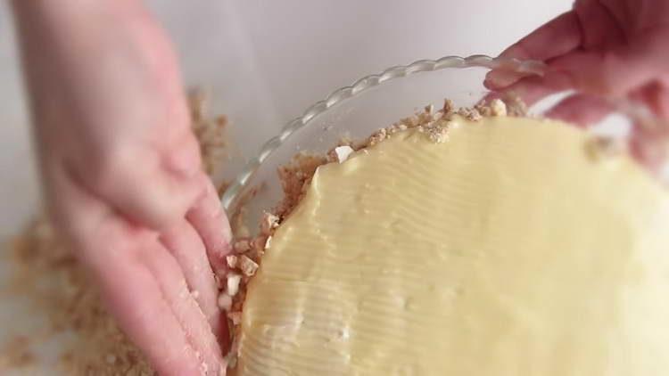 saupoudrer le gâteau meringue