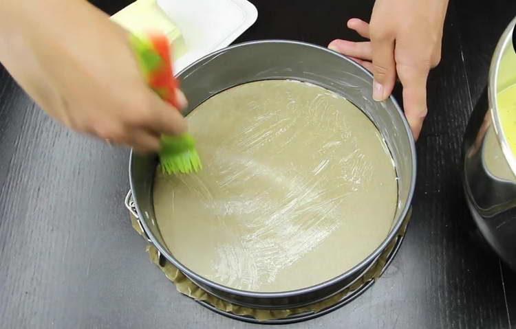 engrasar la forma con mantequilla