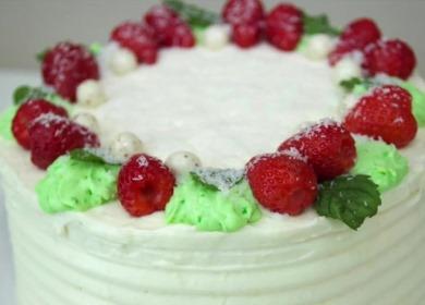 Delicate cream cake 